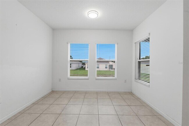 Building Photo - 836 Cambridge Dr