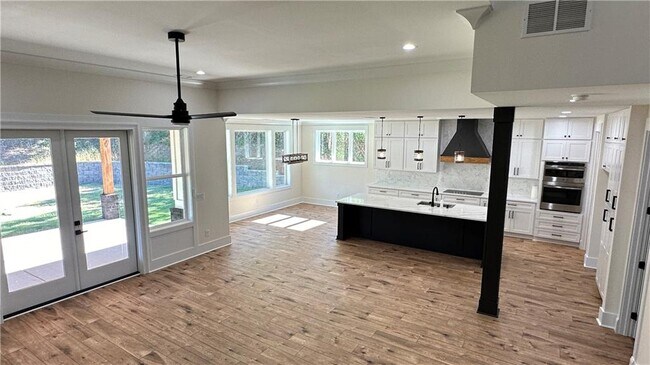 Building Photo - 3527 Bailey Rd