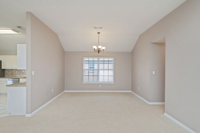 Building Photo - 107 Bay Tree Dr