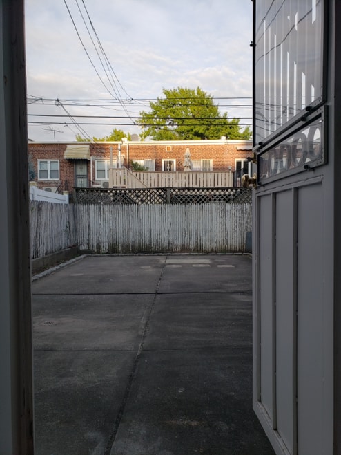 Building Photo - 2373 Bragg St