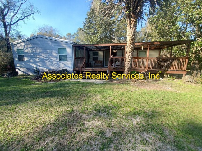 Building Photo - 3 Bed/ 2 Bath Home on 5 Acres in Archer, F...