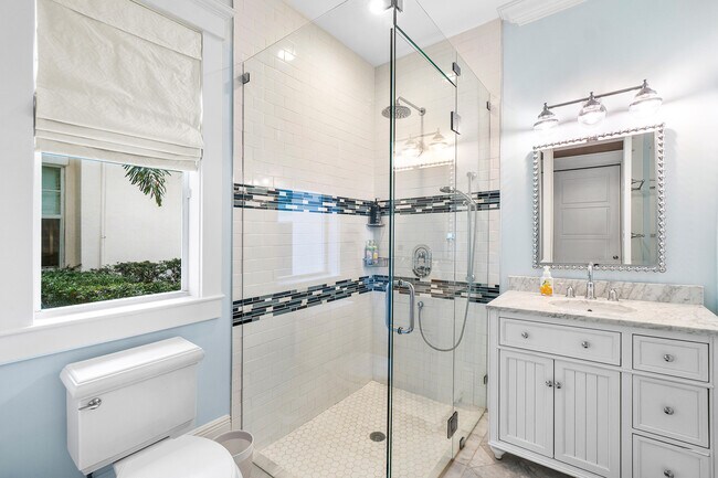 Building Photo - 16356 Bridlewood Cir