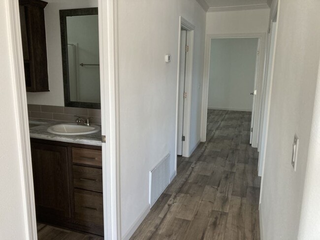 Building Photo - 3617 Campari Dr