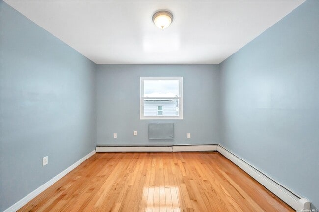 Building Photo - 491 Beach 44th St