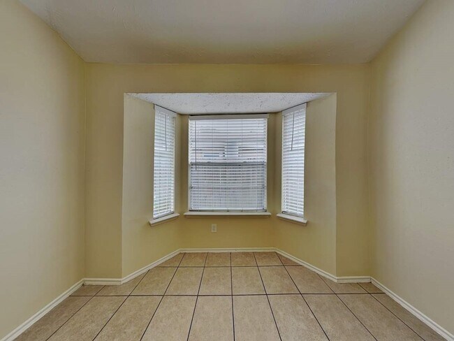 Building Photo - 3902 Mattingham Dr