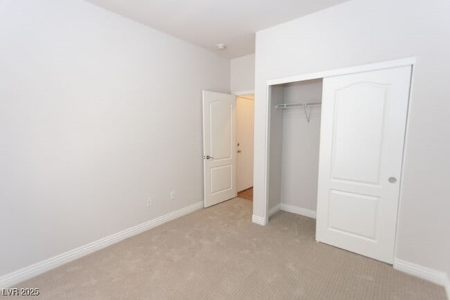 Building Photo - 313 Gemstone Hill Ave