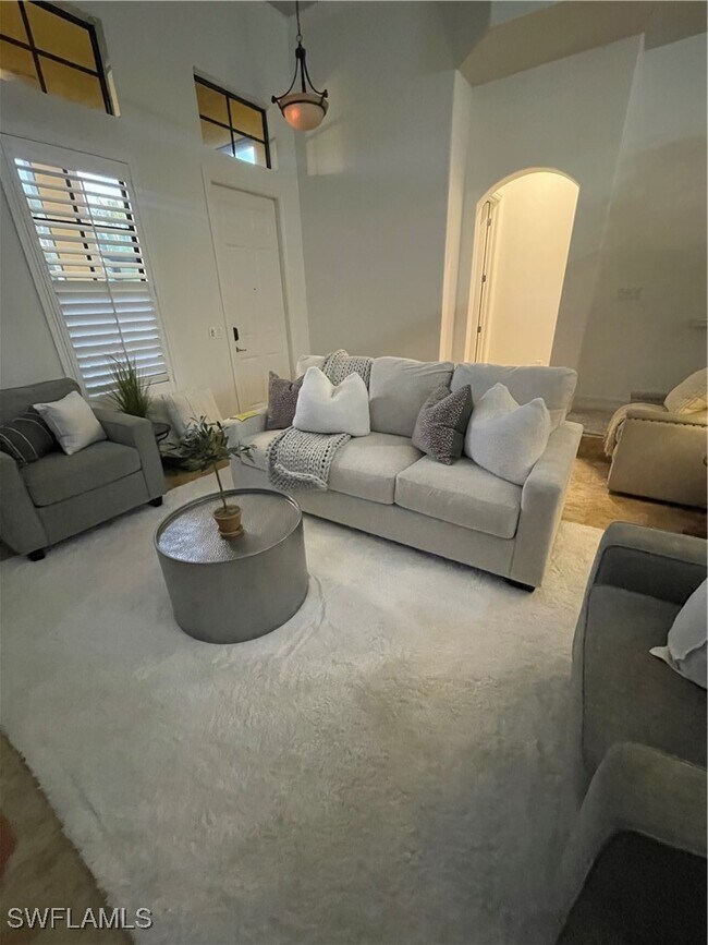 Building Photo - 9081 Albion Ln S