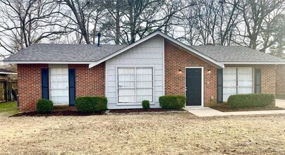 Building Photo - 6318 Xenia St