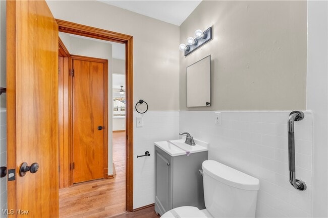 Building Photo - 12521 Park Knoll Dr