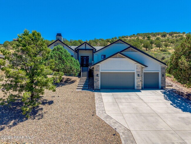 Building Photo - 1020 Sunrise Blvd