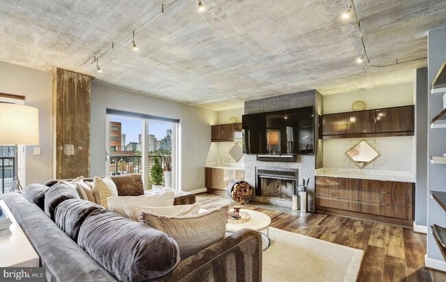 Building Photo - 3210 Grace St NW