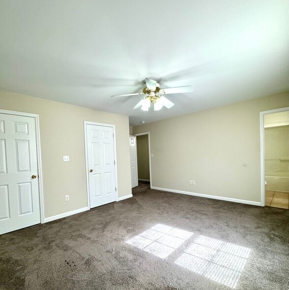 Building Photo - 641 Hampton Way