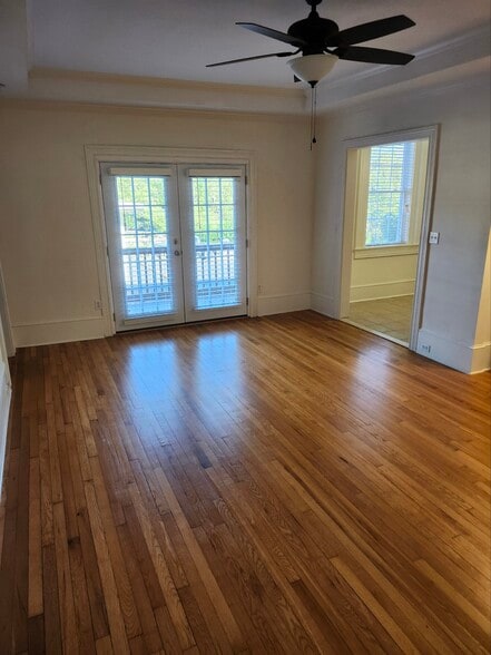 Building Photo - 616 5th Ave W