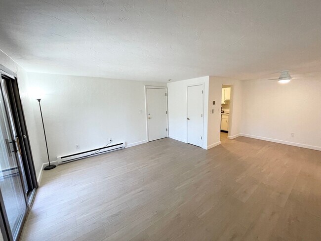 Building Photo - 16 Erick Rd