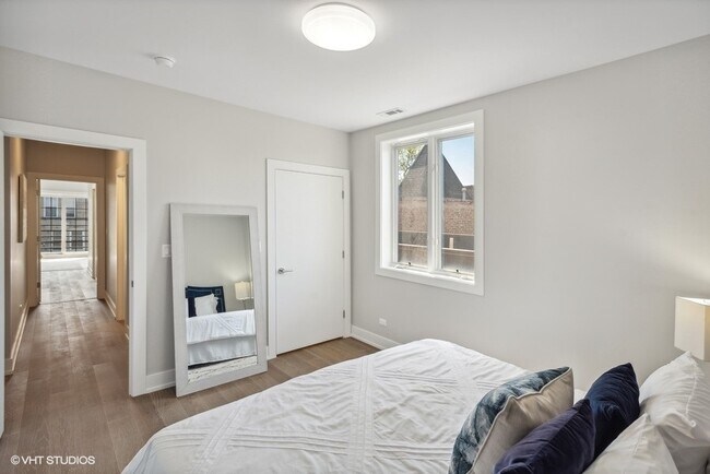 Building Photo - 4824 S Champlain Ave