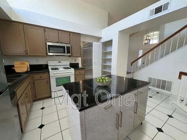 Building Photo - 26205 Perrier Dr