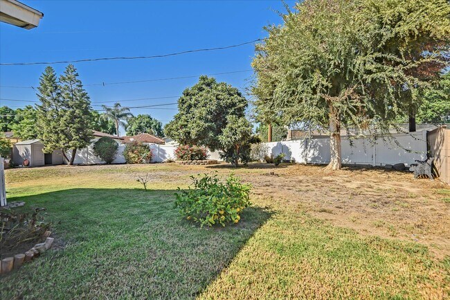 Building Photo - 9239 Bonavista Ln