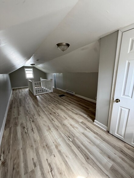 Building Photo - 1521 N Kealing Ave