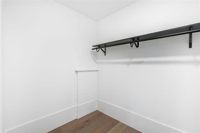 Building Photo - 507 Karen Ln