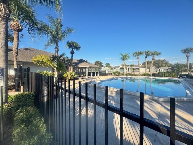 Building Photo - 2130 Cascades Blvd