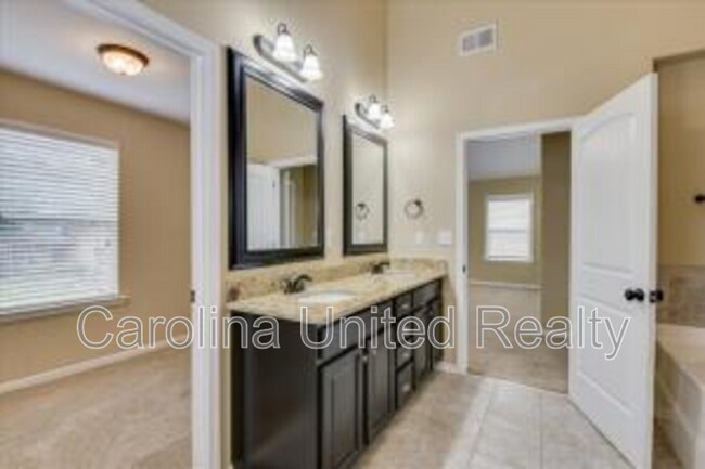 Building Photo - 263 Asa Way