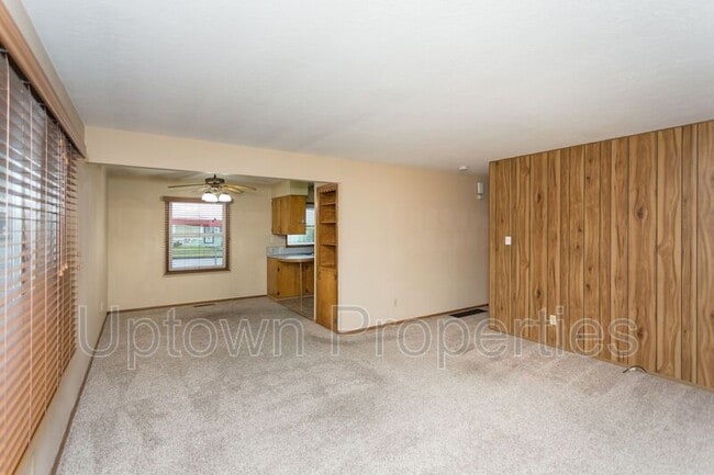 Building Photo - 7211 N Reno Ave