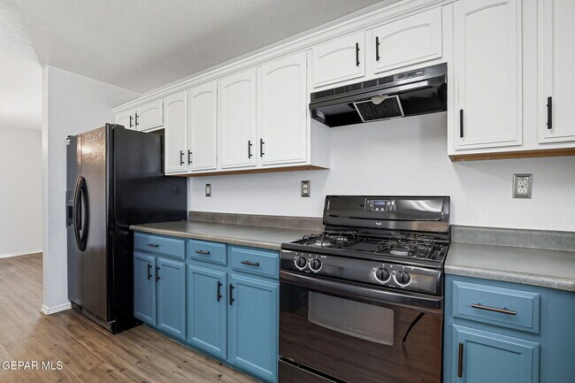 Building Photo - 6933 Jericho Tree Dr