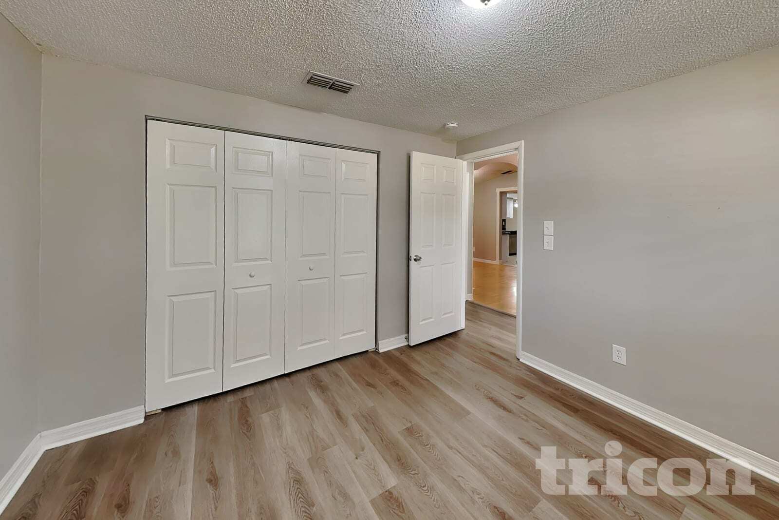 Building Photo - 506 Emberwood Dr