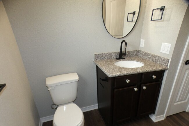 Building Photo - 3-Bedroom Home - The Woodlands