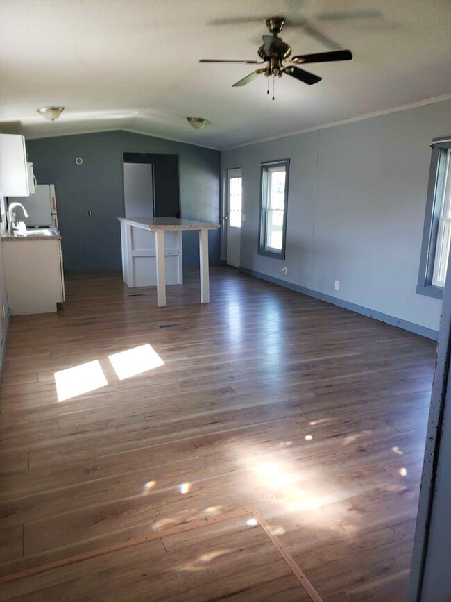 Building Photo - Olney Mobile Home Park