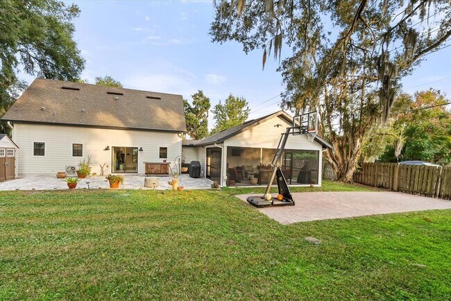 Building Photo - 3622 Devonswood Dr