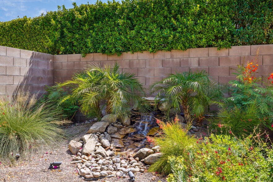 Building Photo - 45138 Shaugnessy Dr