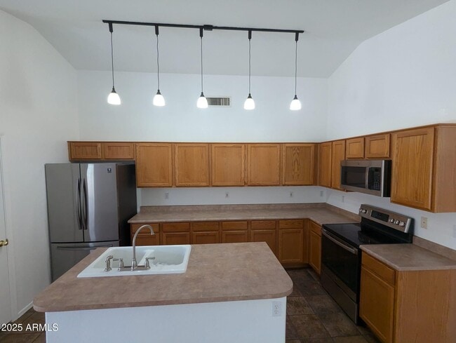 Building Photo - 9716 E Kiva Ave