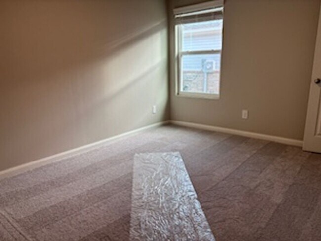 Building Photo - New Home!
