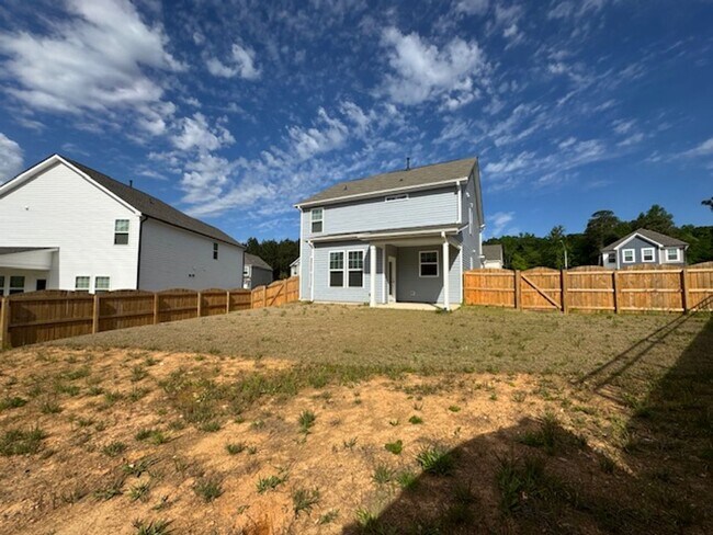 Building Photo - The Grove at Neill's Pointe