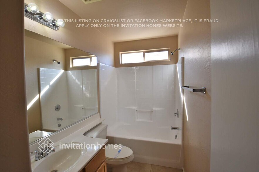 Building Photo - 11411 W Yuma St