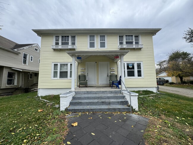 Primary Photo - 701 E Walnut St