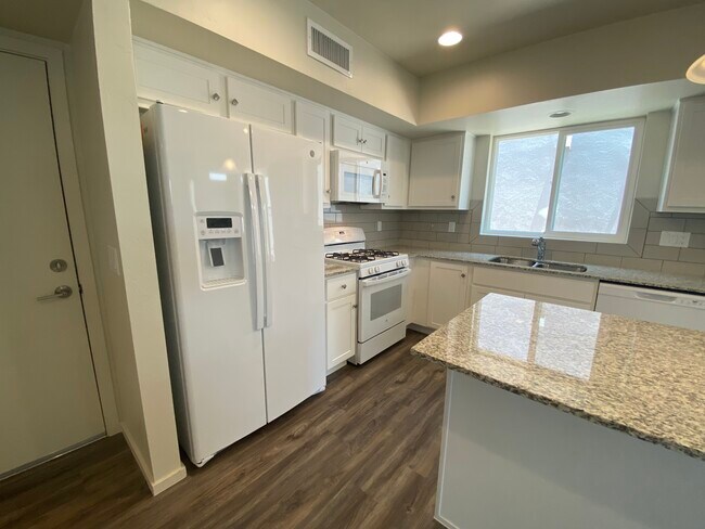 Building Photo - 8676 E Avant Garde Way