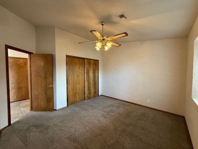 Building Photo - Available now - Unfurnished - Long Term