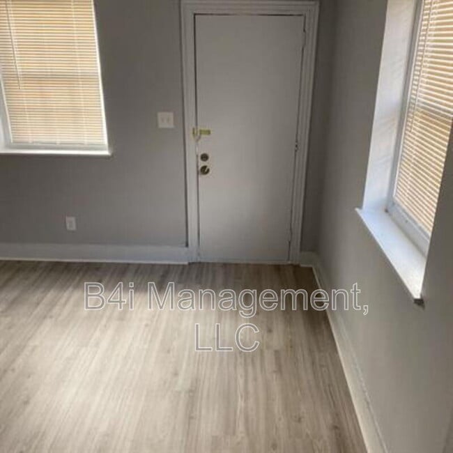 Building Photo - 1324 Drewery Ave