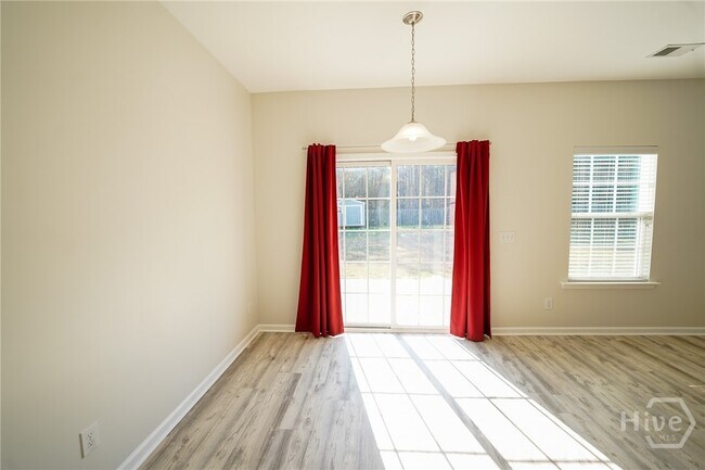 Building Photo - 109 Savannah Ln