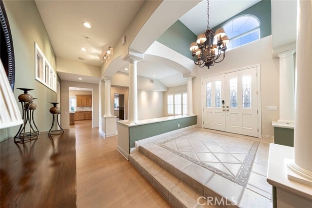 Building Photo - 12 San Remo