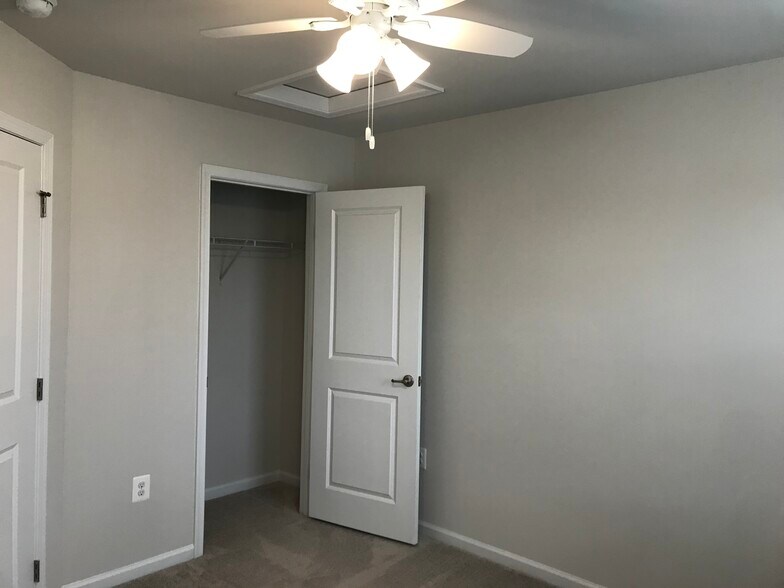 Building Photo - 2802 Wheatland Station Way