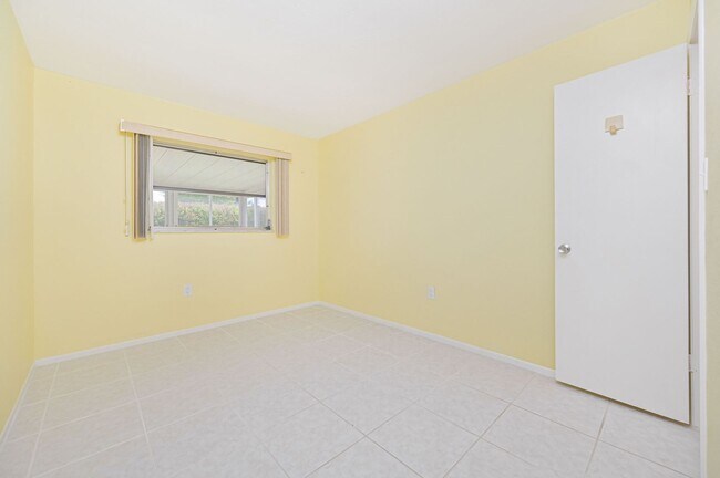 Building Photo - NOW AVAILABLE - Well Maintained Villa in C...