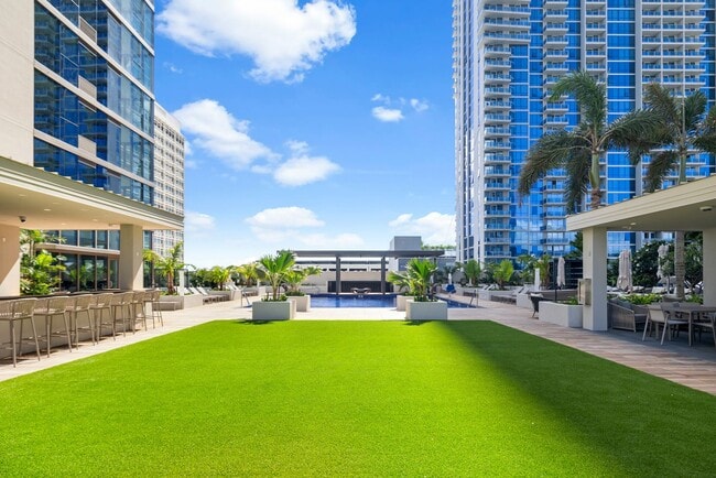 Building Photo - 1388 Kapiolani Blvd