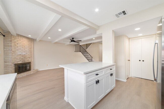 Building Photo - 14345 Misty Meadow Ln