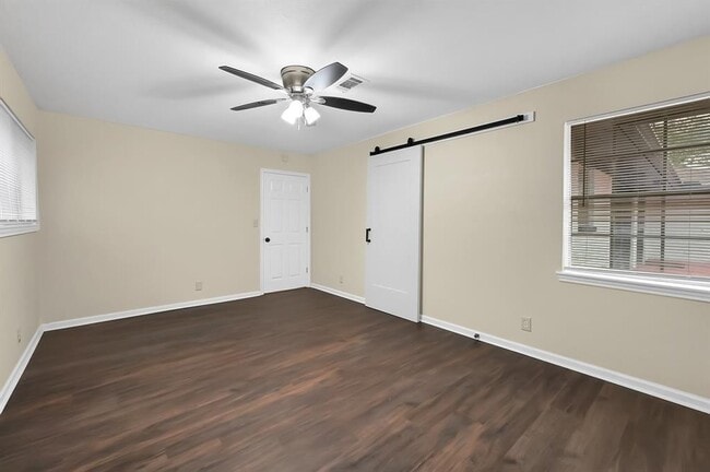 Building Photo - 2607 Creekhickory Rd