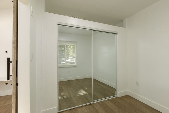Building Photo - Chic 2BD/1BA ADU in Beautiful Granada Hills