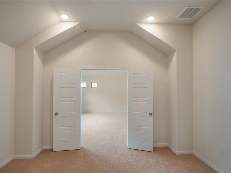 Building Photo - 1717 Wind River