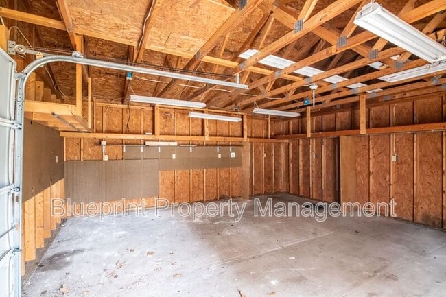 Building Photo - 718 78th St S